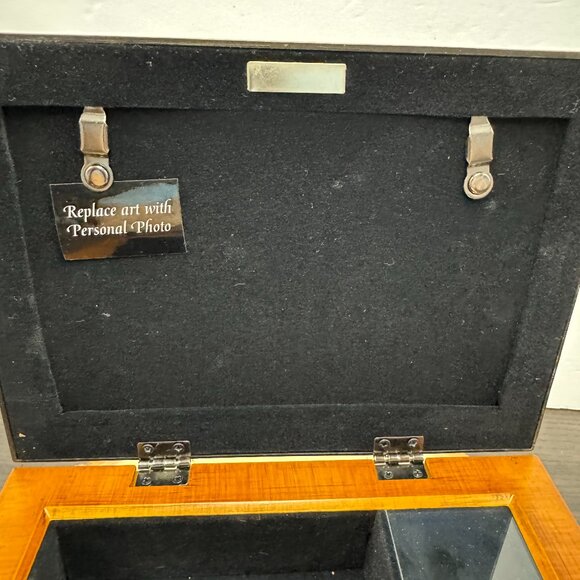 Woodgrain Musical Photo Jewelry Box by Cottage Garden plays How Great thou Art - Picture 9 of 9